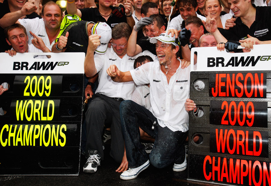 f1-brazil-2009-button-brawn-champs2.jpg