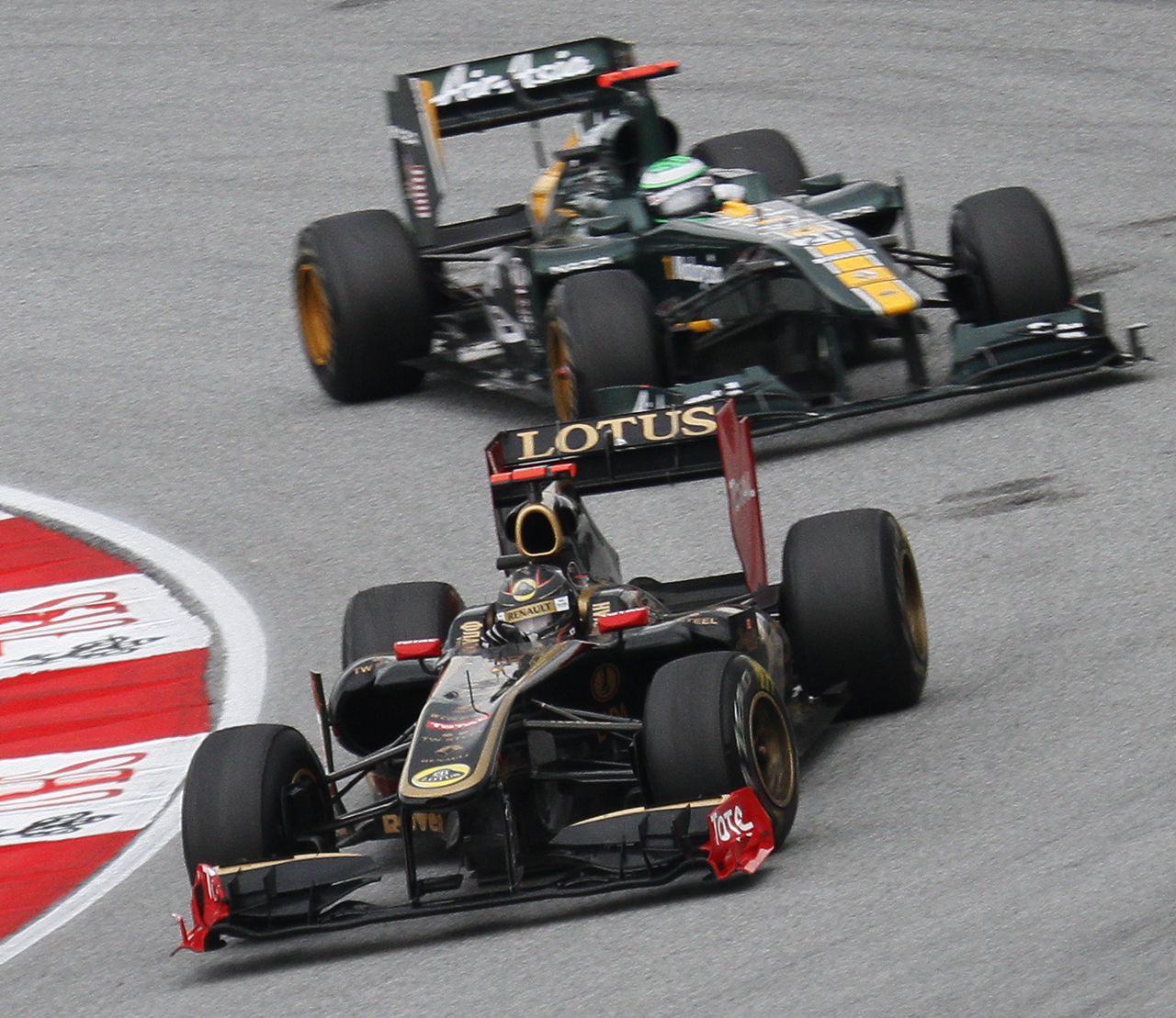 Renault_and_Lotus_2011_Malaysia.jpg
