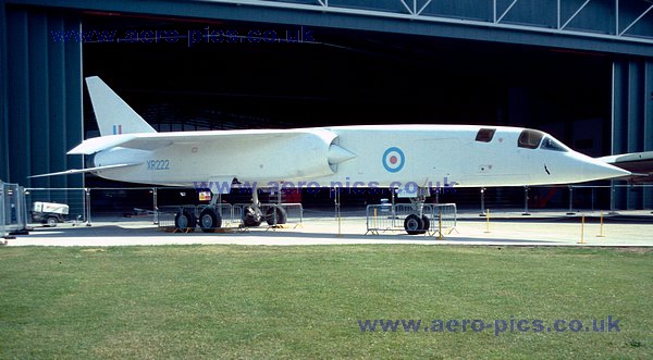 TSR-2%20XR222%20Duxford%2002062006%20D036-19.jpg