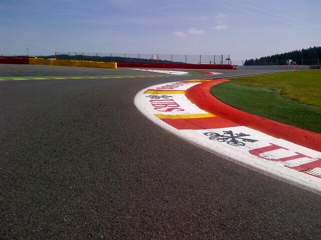 BSQ5yFLCQAETd_B.jpg:large