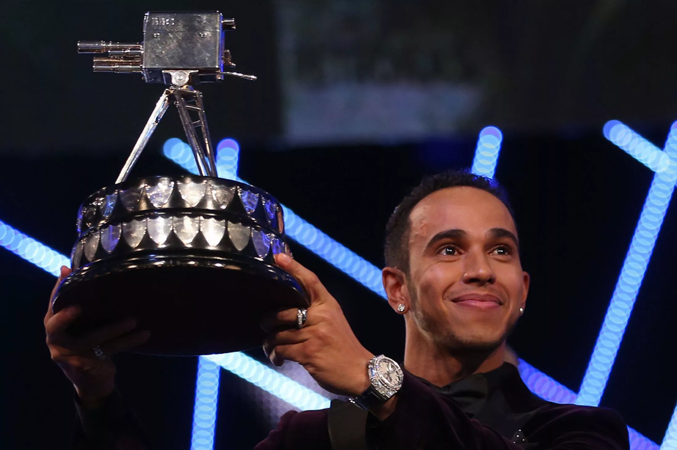 Lewis-Hamilton-wins-Sports-Personality-of-the-Year.jpg